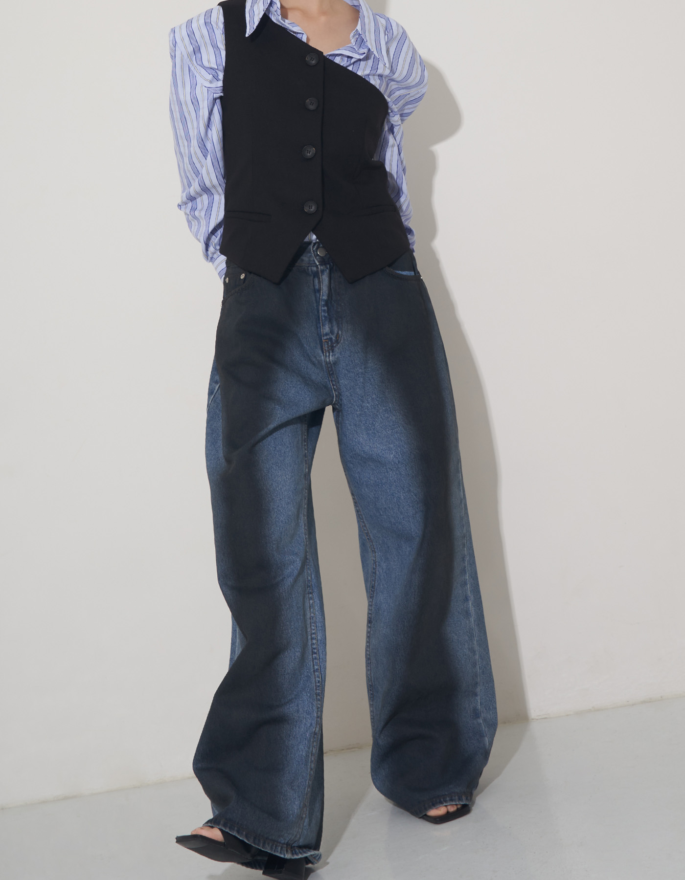 Unisex our blue black denim pants (1 Color)