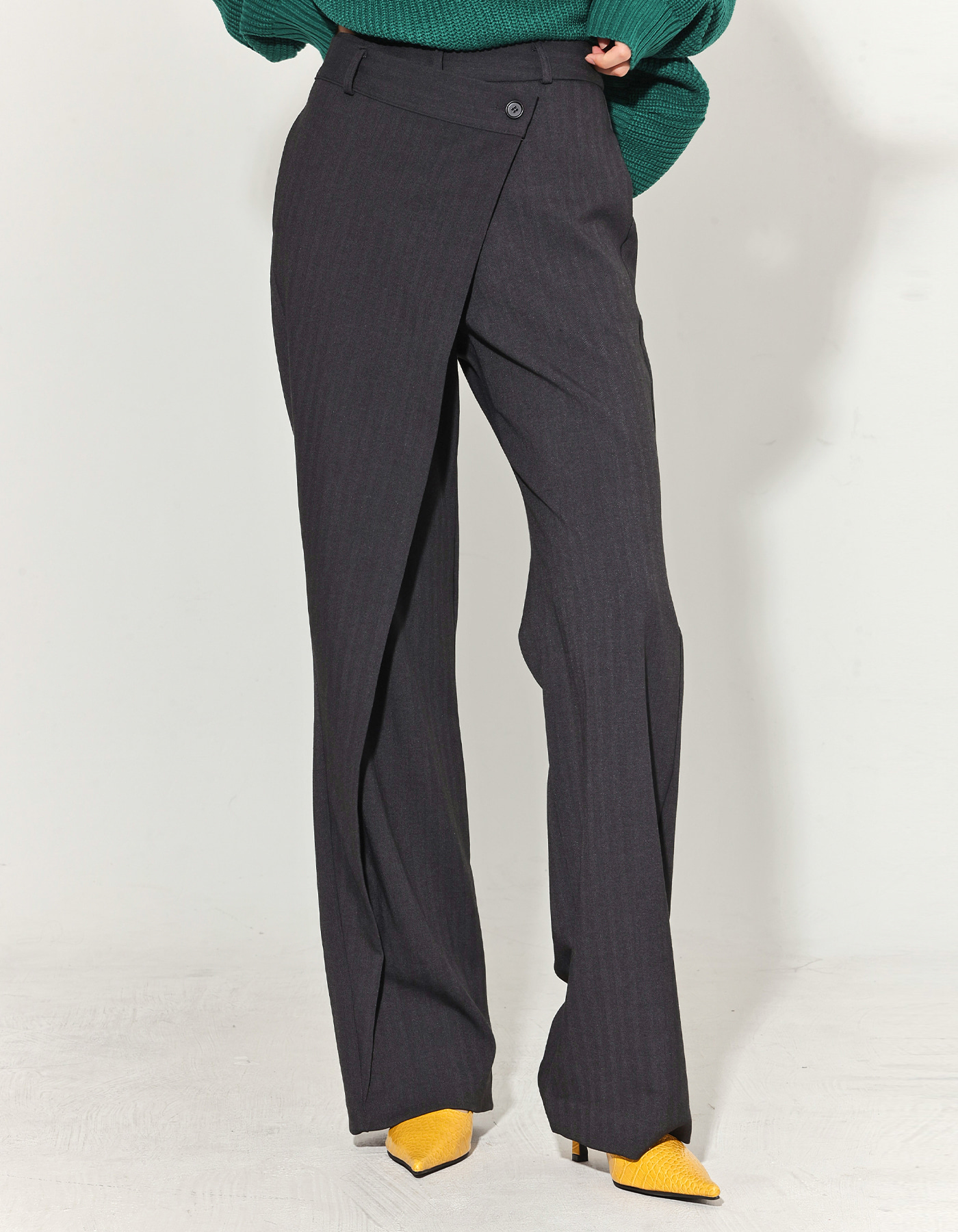 One side leg vail pants (2 Color)