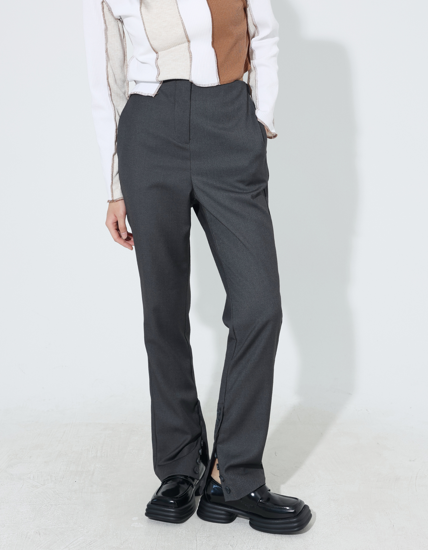 Slim line button pants (2 Color)